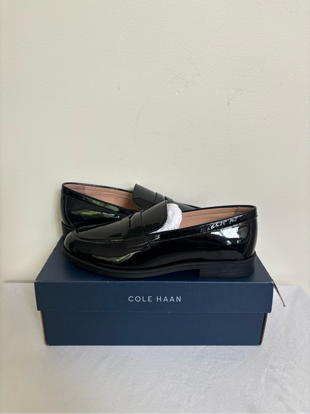 Cole Haan Black Patent Leather Haverhill Penny Loafer Shoes Womens Size 8 B NEW